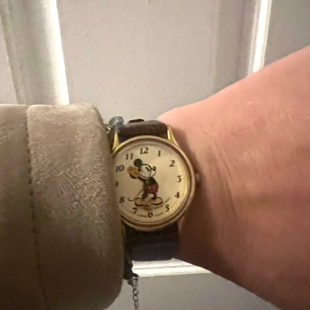 VINTAGE MICKEY MOUSE LORUS SEIKO 80’